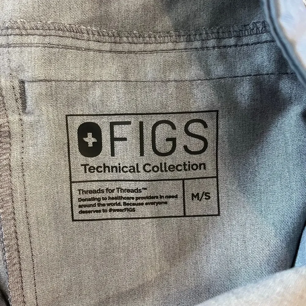 Figs Axim Cargo Scrub Pants‎ in Graphite Men's size Medium Short